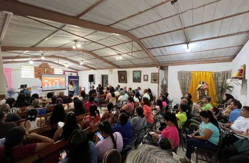 Bancamiga en La Vega y emprendedores