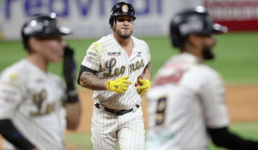 En emocionante encuentro celebrado anoche en el estadio “Jose Bernardo Pérez” , José Alguacil celebró la victoria de la de los Leones