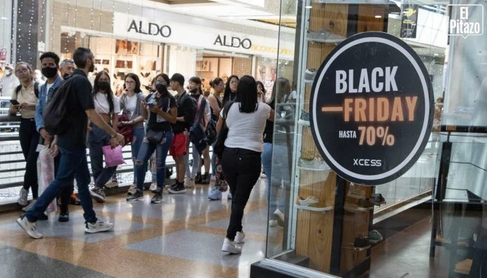Las tiendas hacen ofertas durante este día Foto: archivo. Cortesía El Pitazo