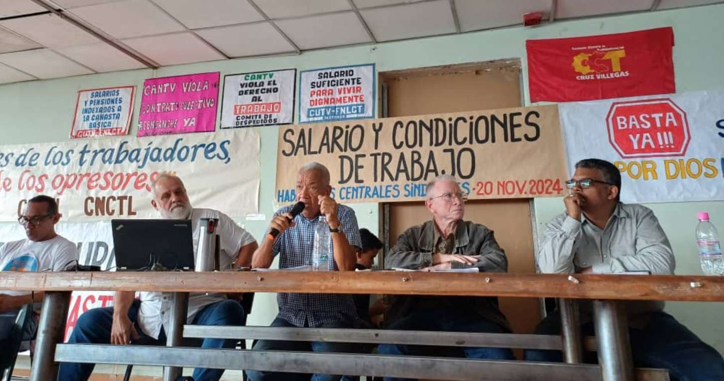 Foro | Centrales sindicales se unen para debatir condiciones de los trabajadores y exigir aumento salarial