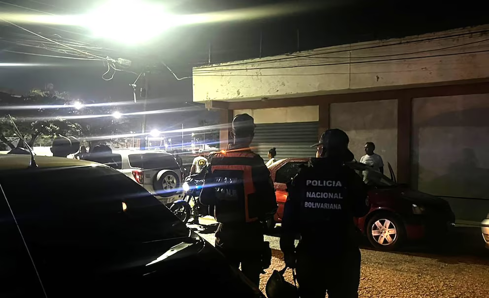 Los uniformados impiden a familiares reclamar por sus 103 presos en Tocuyito.