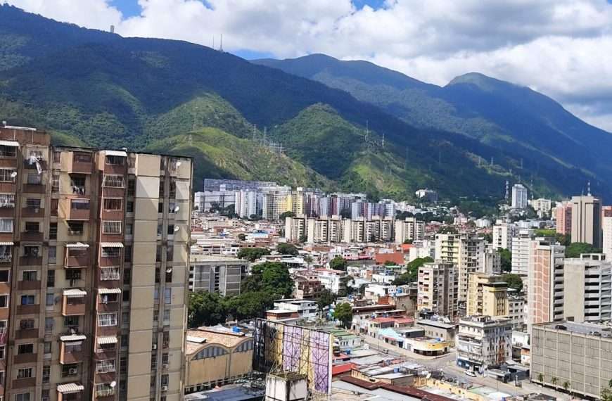 ¿Lloverá o no? El Inameh te trae el pronóstico del tiempo para este miércoles 6Nov . Foto: Punto De Corte