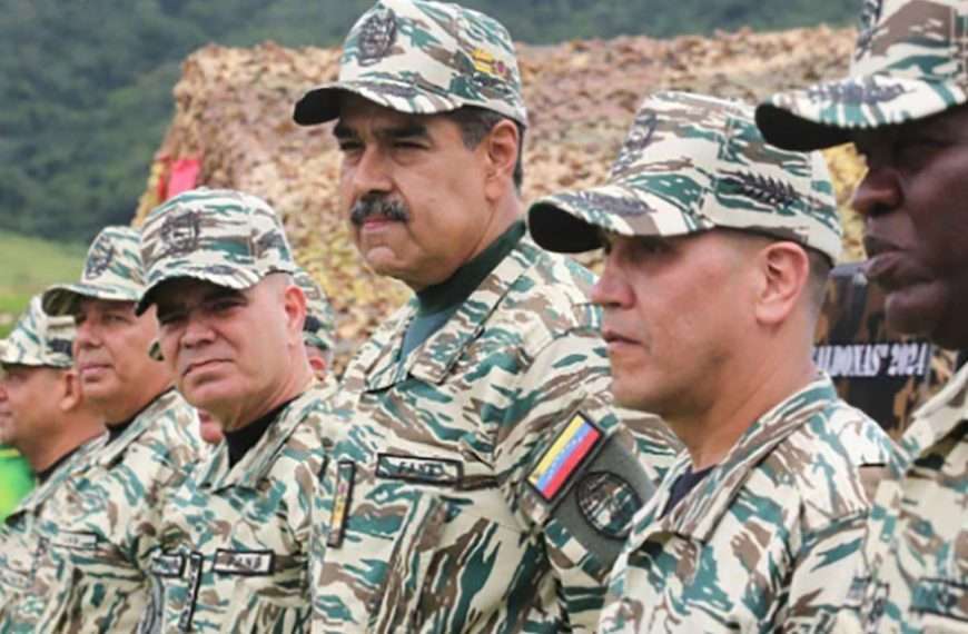 Sebastiana Barráez | Juan Antonio Herrera Betancourt, presidente del Frente Institucional Militar: “La mayoría de los gobernantes se preparan para lo indetenible, la entrega del poder”