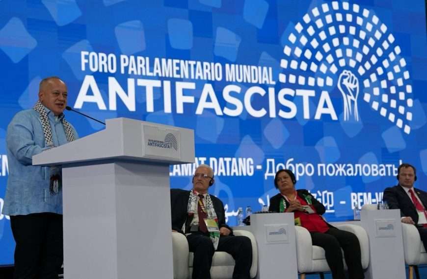 César Pérez Vivas | Cinismo, facismo y antifacismo