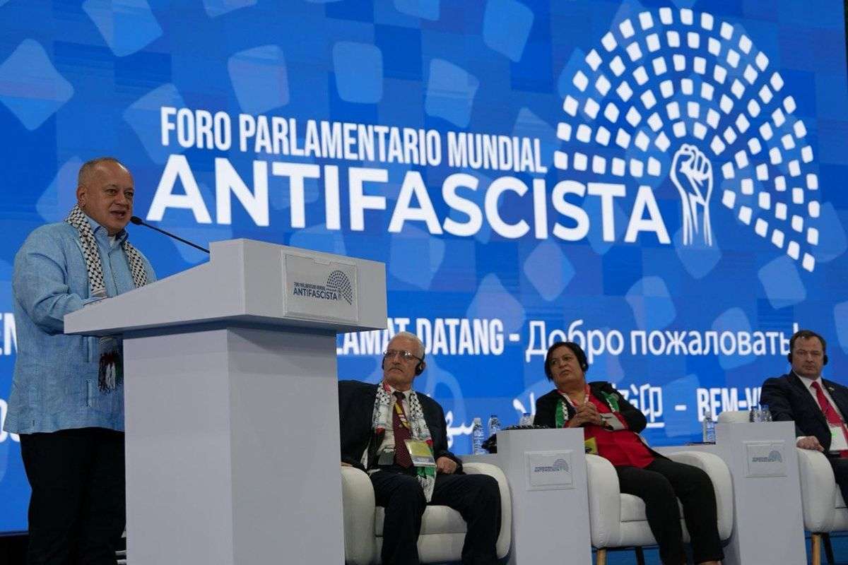 César Pérez Vivas | Cinismo, facismo y antifacismo