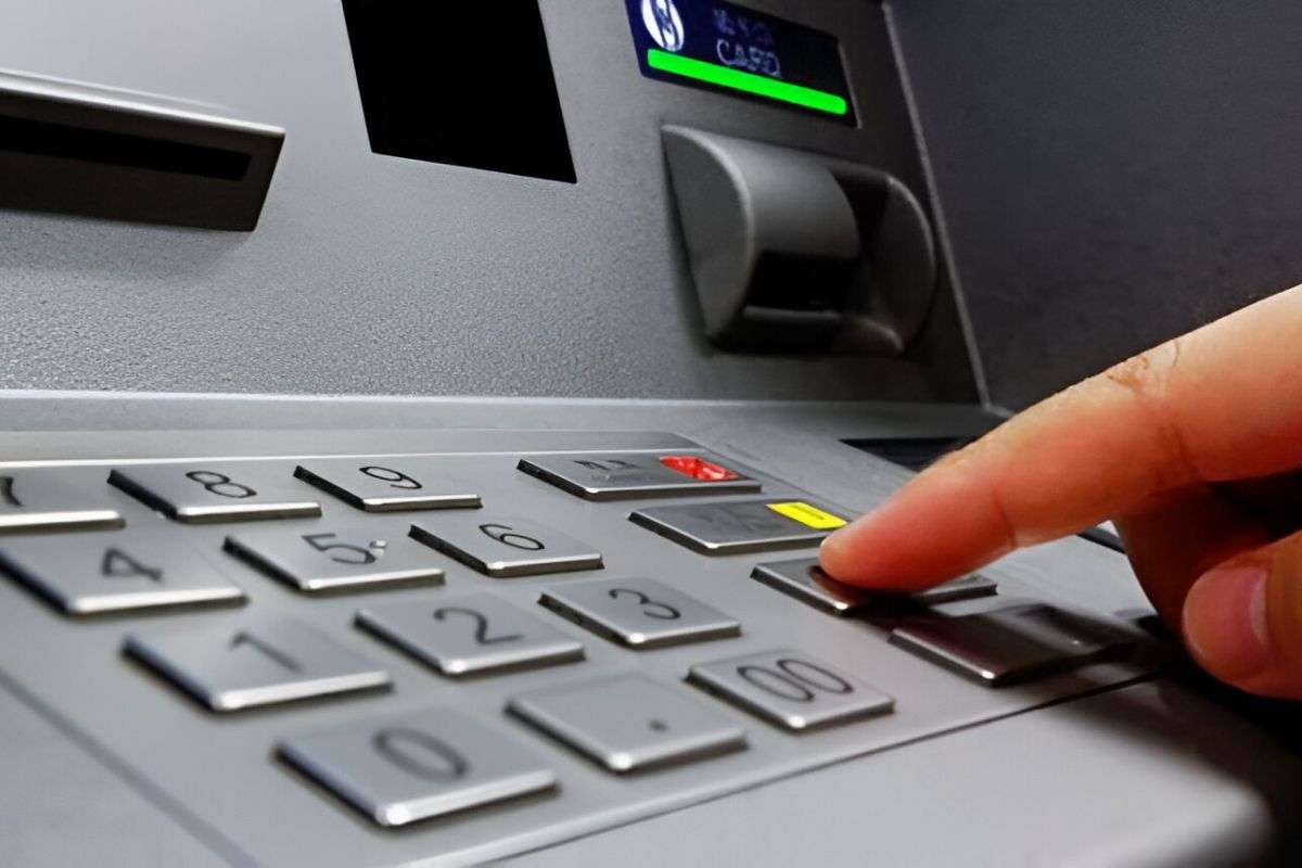 Bancos cierran el 1 de mayo por el Día del Trabajador