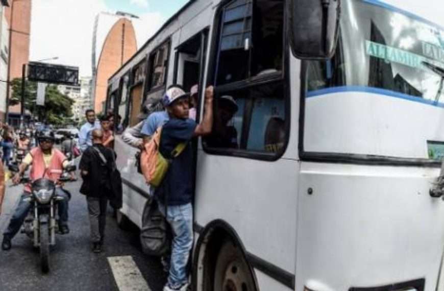 Transportistas Fontur anuncia créditos bancarios para transportistas ante quejas por el costo de repuestos y pasajes