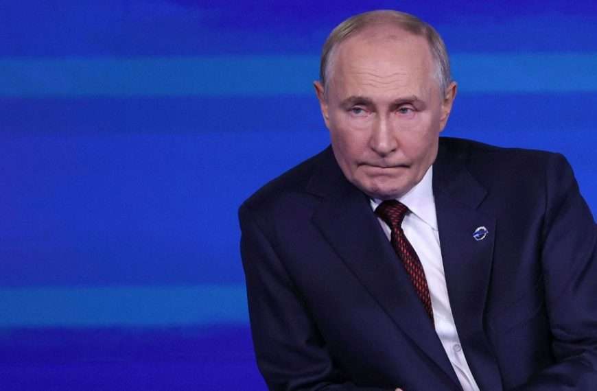Putin amenaza con confiscar buques occidentales tras las sanciones contra la flota fantasma de Rusia