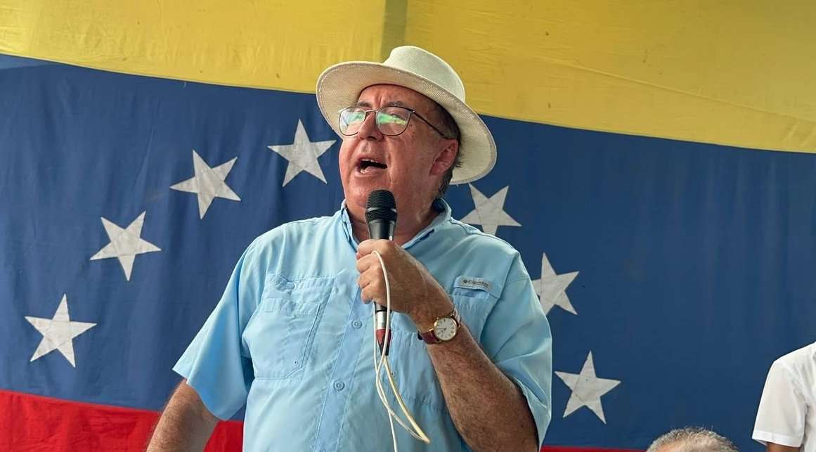César Pérez Vivas | “El lapso que establece la Constitución"