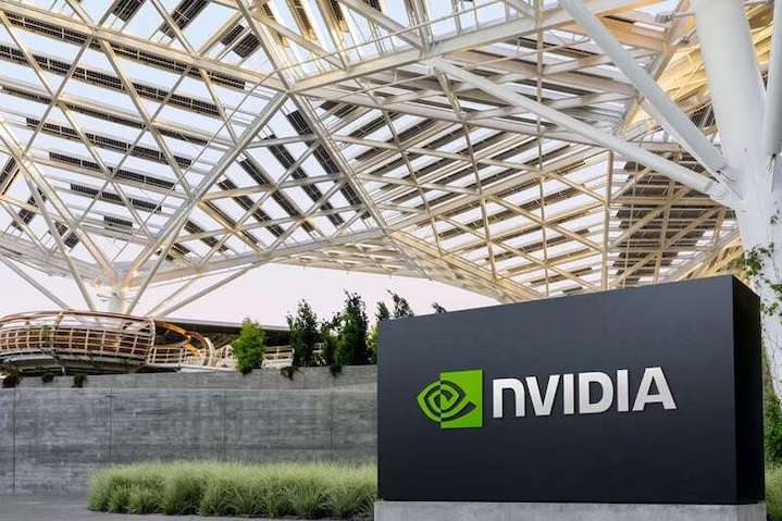 China dijo el lunes que ha iniciado una investigación sobre Nvidia Corp (NVDA.O), abre una nueva pestañapor presuntas violaciones a la ley antimonopolio del país, en una medida considerada ampliamente como una represalia contra las últimas restricciones de Washington al sector de chips chino.