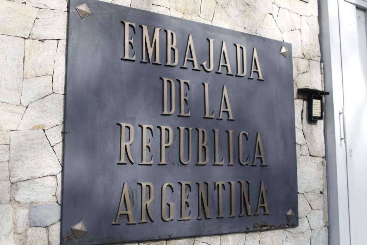 Argentina exige salvoconductos urgentes para opositores en Venezuela