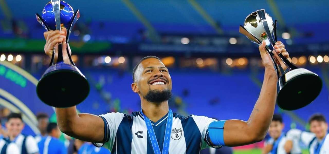 Salomón Rondón agradeció al boxeo por sus movimientos en el campo
