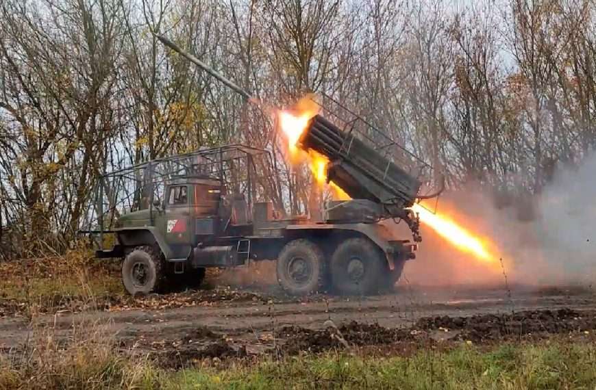 Las autoridades declararon que los rusos están concentrando sus esfuerzos en los puntos cerca de la frontera, en Pokrovsk, Kurájove y Vremika