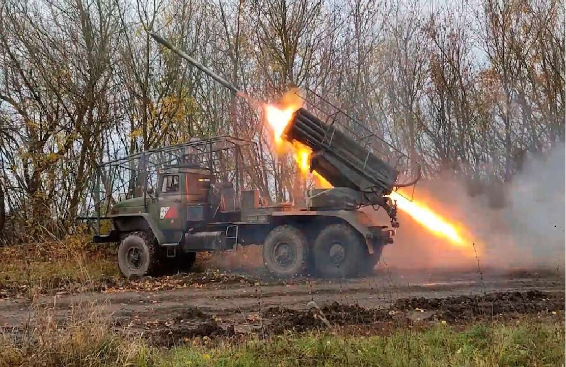 Las autoridades declararon que los rusos están concentrando sus esfuerzos en los puntos cerca de la frontera, en Pokrovsk, Kurájove y Vremika