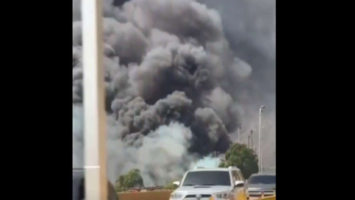 Reportan incendio con "gran humareda" en la autopista Caracas-La Guaira (+Vídeo)