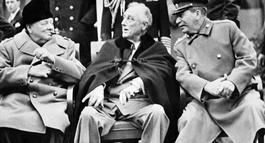 Con el inicio de un nuevo siglo surgi un nuevo axioma en la poltica exterior estadounidense No more Mnich no more Yalta 