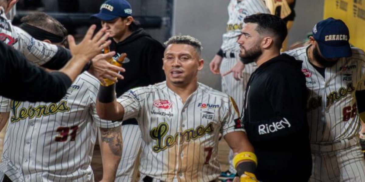 ¡Remontada Épica! Leones del Caracas vence a Tiburones de la Guaira