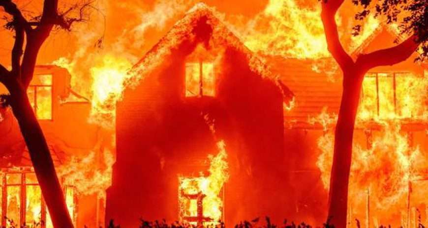 Los Ángeles sufre una de las peores catástrofes de su historia por devastadores incendios