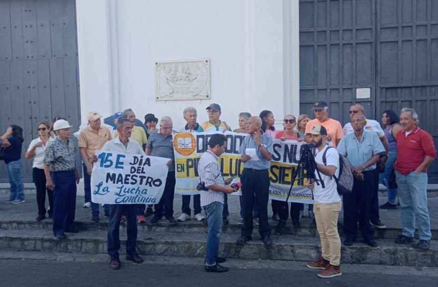Maestros denuncian las precarias condiciones laborales y salariales a las que se enfrentan: "cuatro años sin aumento salarial"