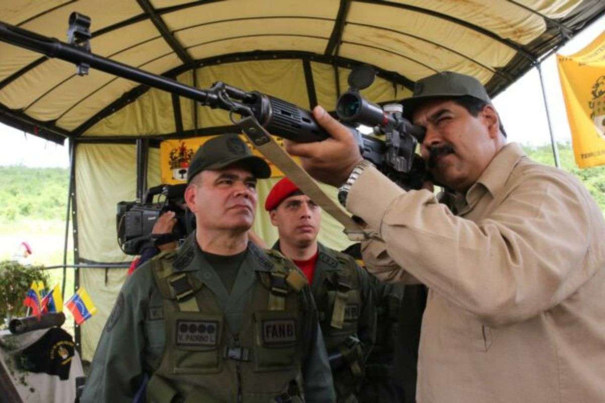 Familias estadounidenses reactivan contra Nicolás Maduro y su cúpula en tribunales de Estados Unidos por narcoterrorismo, secuestro y tortura
