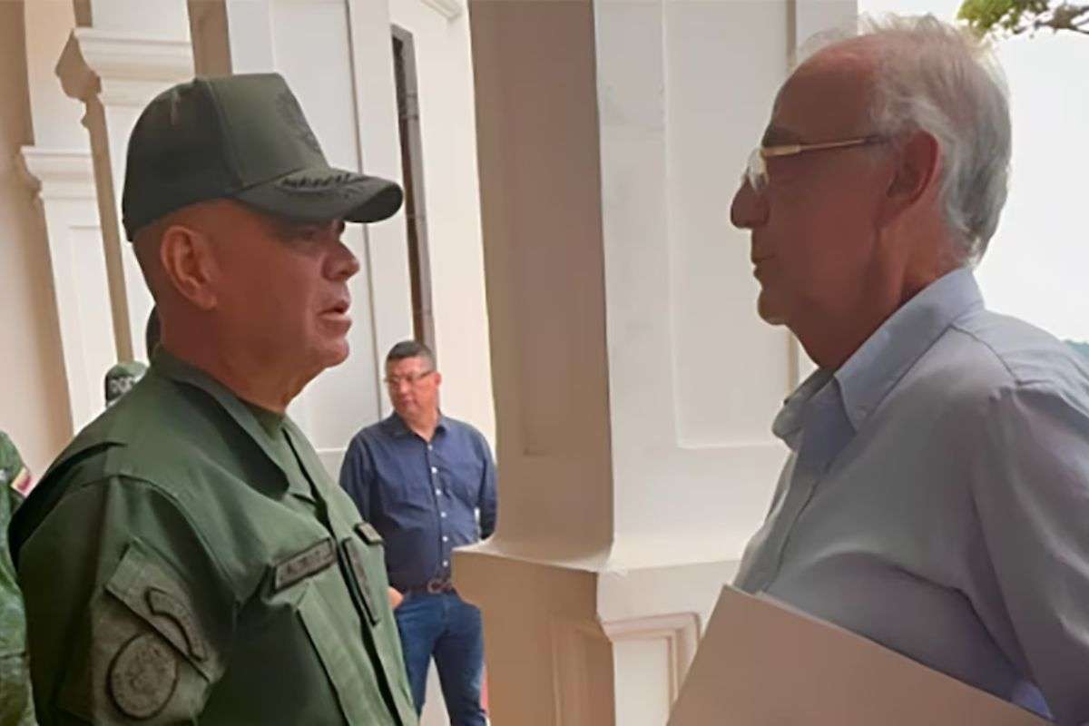 Sebastiana Barráez | La reunión de los ministros de Defensa de Venezuela y Colombia incluyó a quien ampara al ELN en la frontera