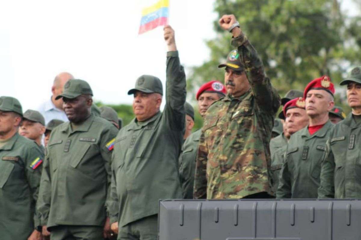 Sebastiana Barráez | Un coronel afirmó que si los militares venezolanos no defienden la Constitución, pasarán a ser paramilitares con la jura de Maduro