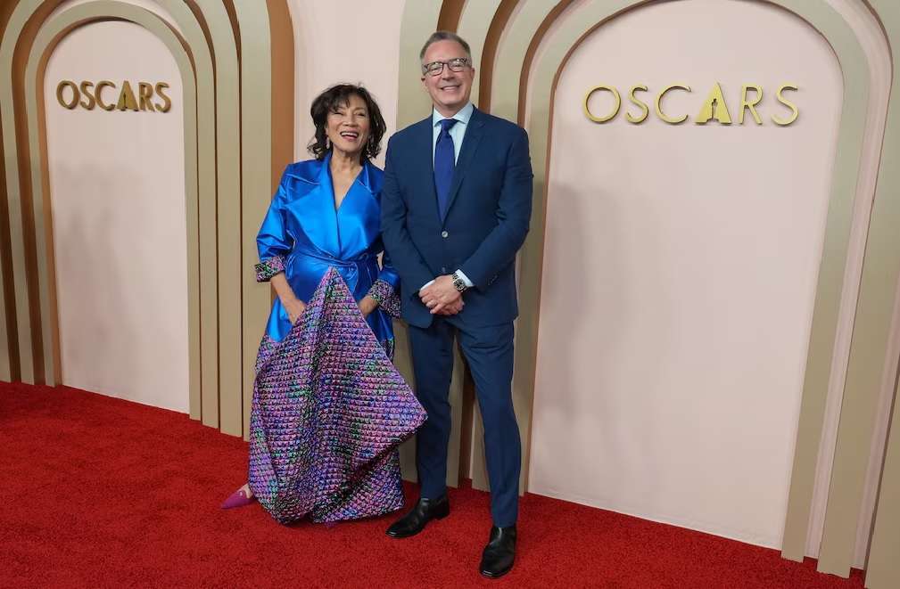 la gala principal seguirá como estaba previsto, las votaciones, nominaciones y almuerzos serán reprogramados o definitivamente cancelados