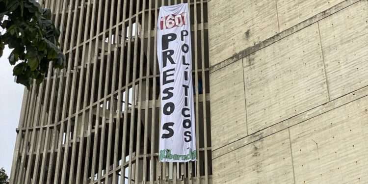 pancarta_UCV_30012025-750x375
