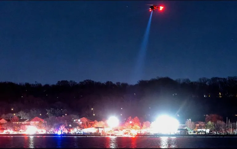passenger_airline_crash_in_washington_dc_crop1738210164150