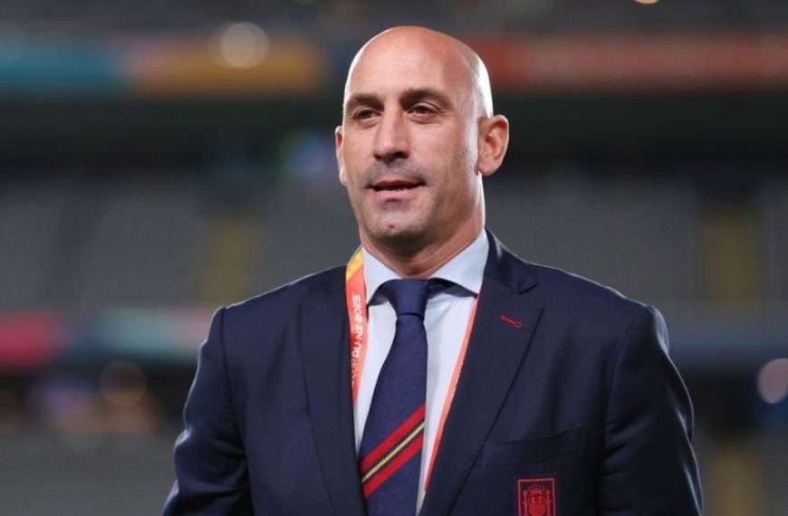 Luis Rubiales, condenado a pagar 10.800 euros por agresión sexual en el Mundial
