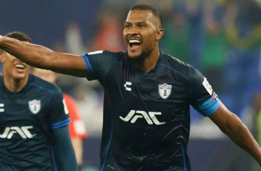 Salomón Rondón contribuyó al triunfo del Pachuca