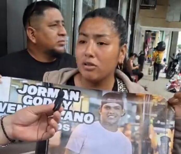 ecuatoriana-asegura--696x593 venezolano Guayaquil