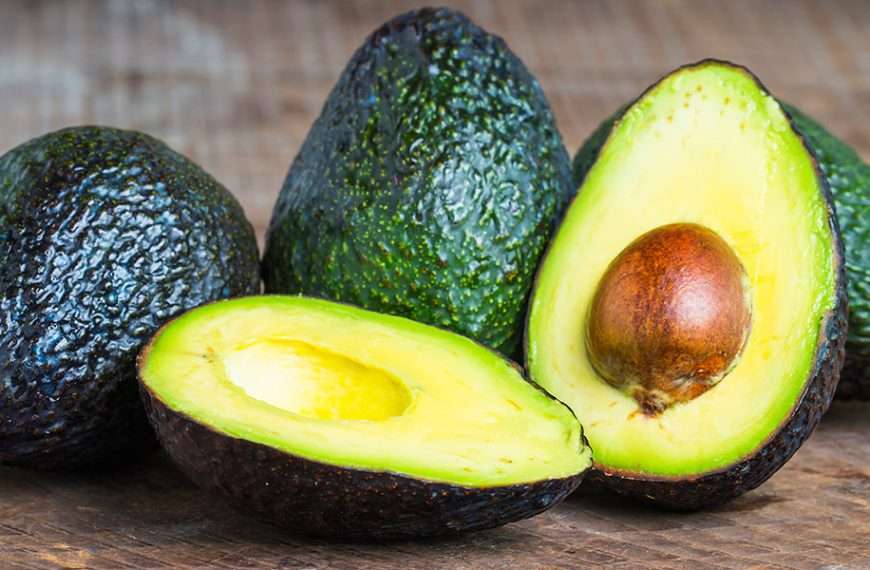 ¿Qué pasa en tus intestinos si comes un aguacate al día?