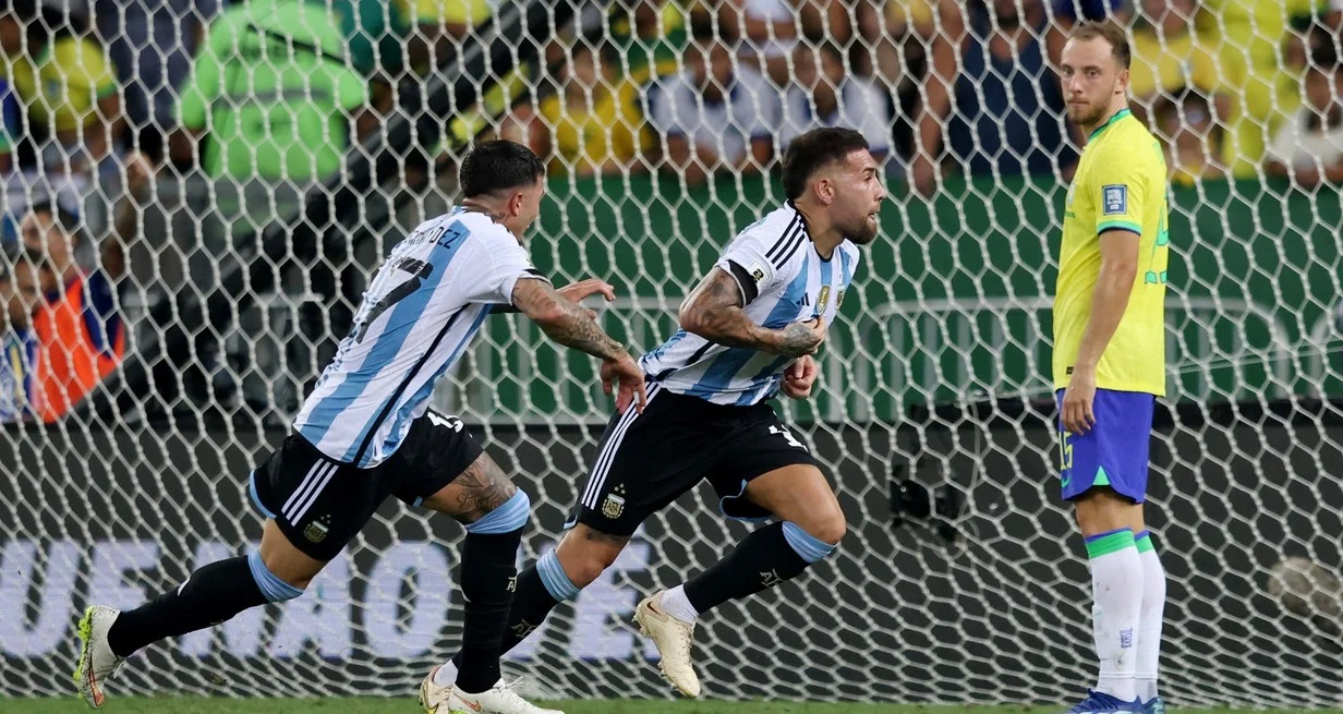 Argentina clasificó humillando a Brasil