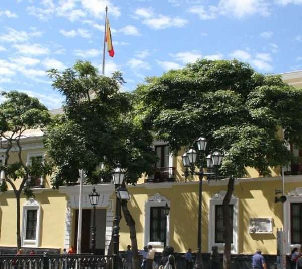 Casa amarilla de la cancillería de Venezuela
