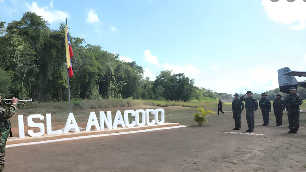 Militares venezolanos en la isla Anacoco