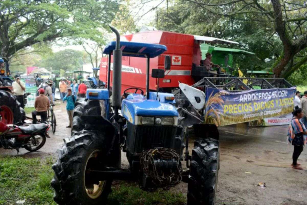 Arroceros colombianos paralizan frontera con Venezuela en protesta
