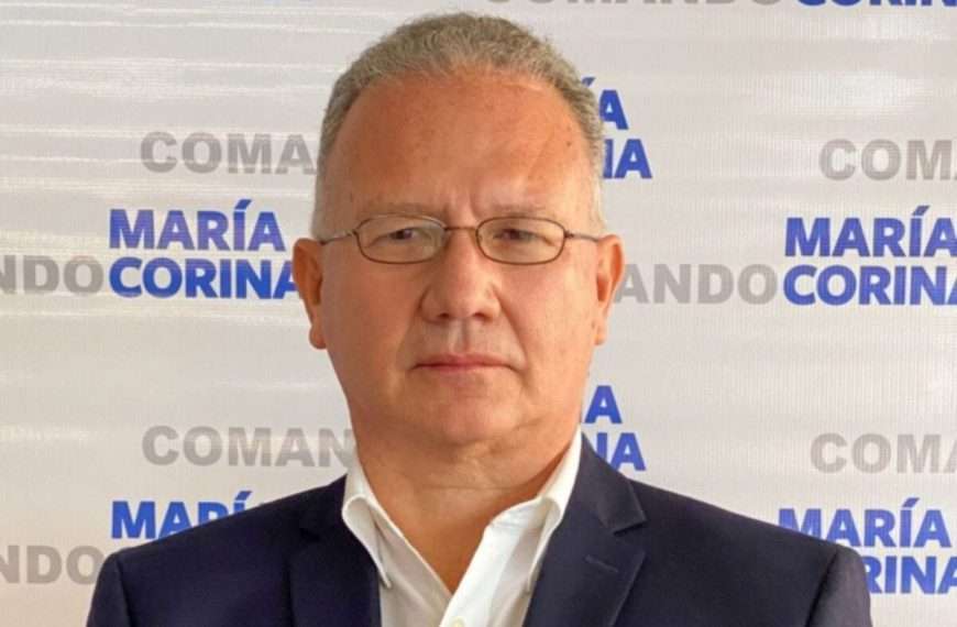 Familia de Perkins Rocha exige su liberación