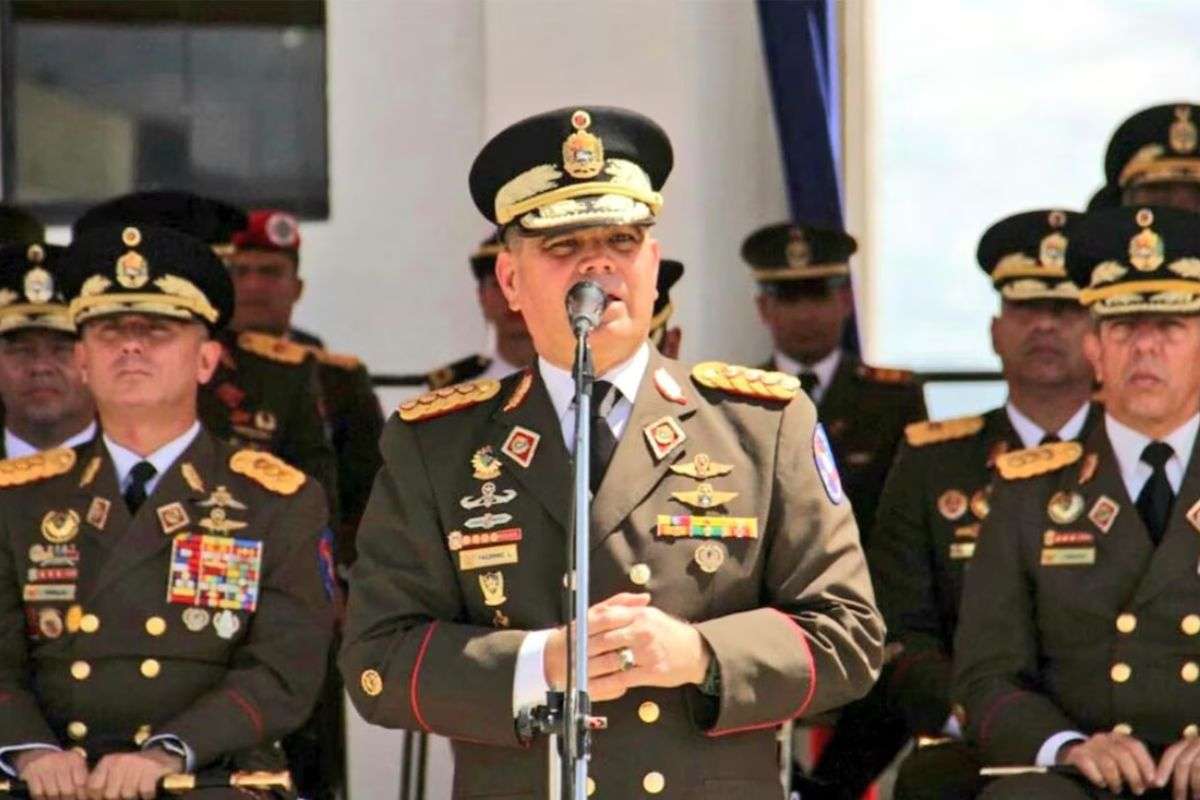Sebastiana Barráez | El ministerio de Defensa de Venezuela llamó a declarar a 46 oficiales de la Armada por una investigación administrativa