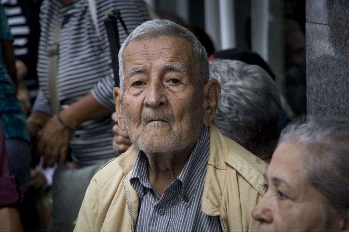 Pensionados en crisis | Solo cubren 10% de sus gastos