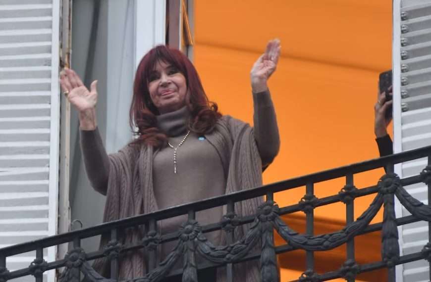 Cristina Kirchner declara ante la justicia bajo arresto domiciliario y apunta contra Milei