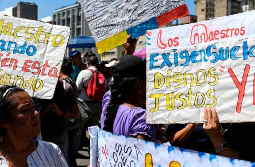 Magisterio convoca a jornada nacional de protesta para este 22 de abril, “Nuestra dignidad no puede esperar”