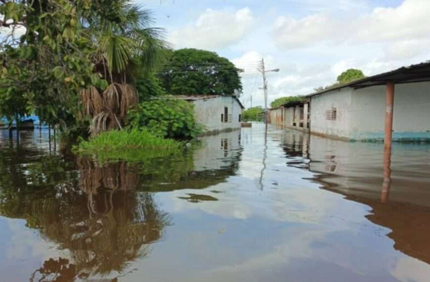 Alerta roja en Caicara por aumento del nivel del Orinoco