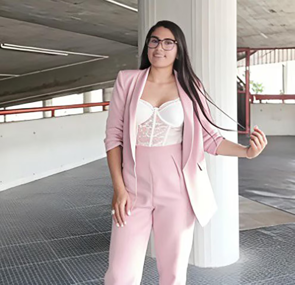 Rocío Del Mar Rodríguez Guillen fue condenada a 10 años de prisión por las camisetas estampadas con la cara de Nicolás Maduro y de la estatua de Hugo Chávez