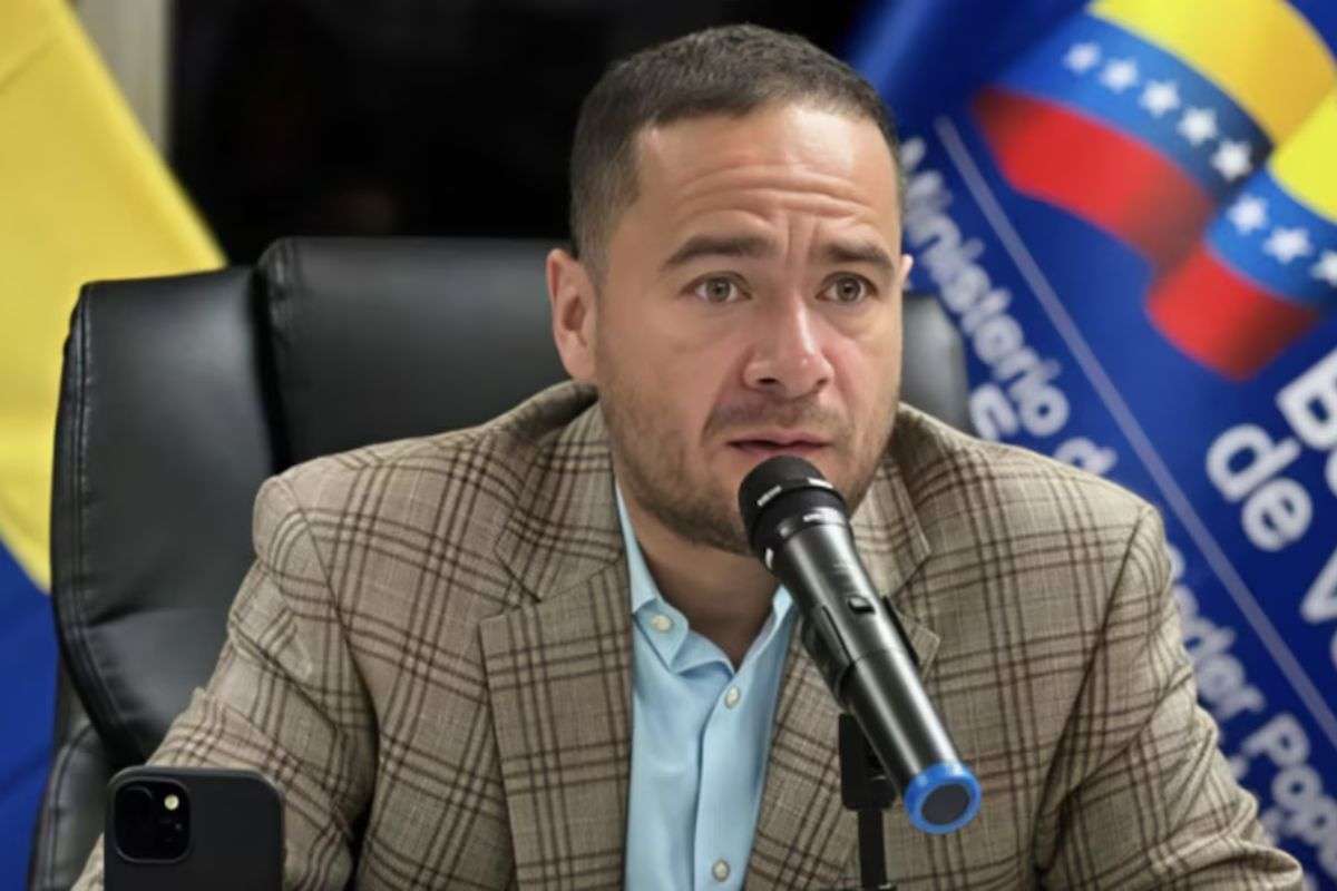 Sebastiana Barráez | El perverso plan para implosionar a universidades copándolas de estudiantes que respondan a la revolución bolivariana
