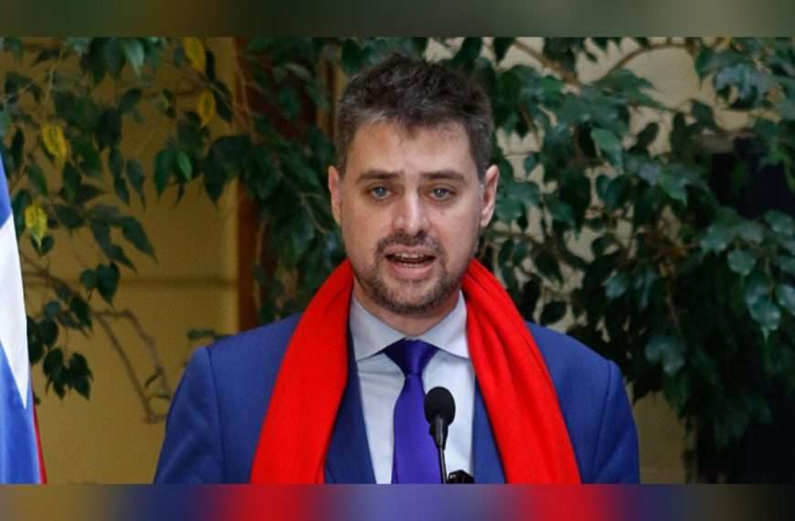 Daniel Manouchehri