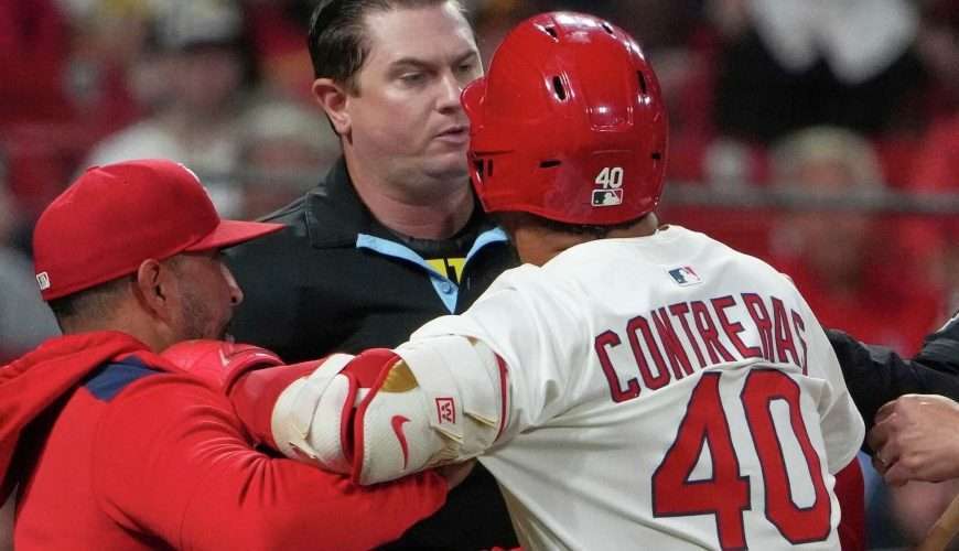 Willson Contreras recibe suspensión y multa tras incidente en juego contra Piratas