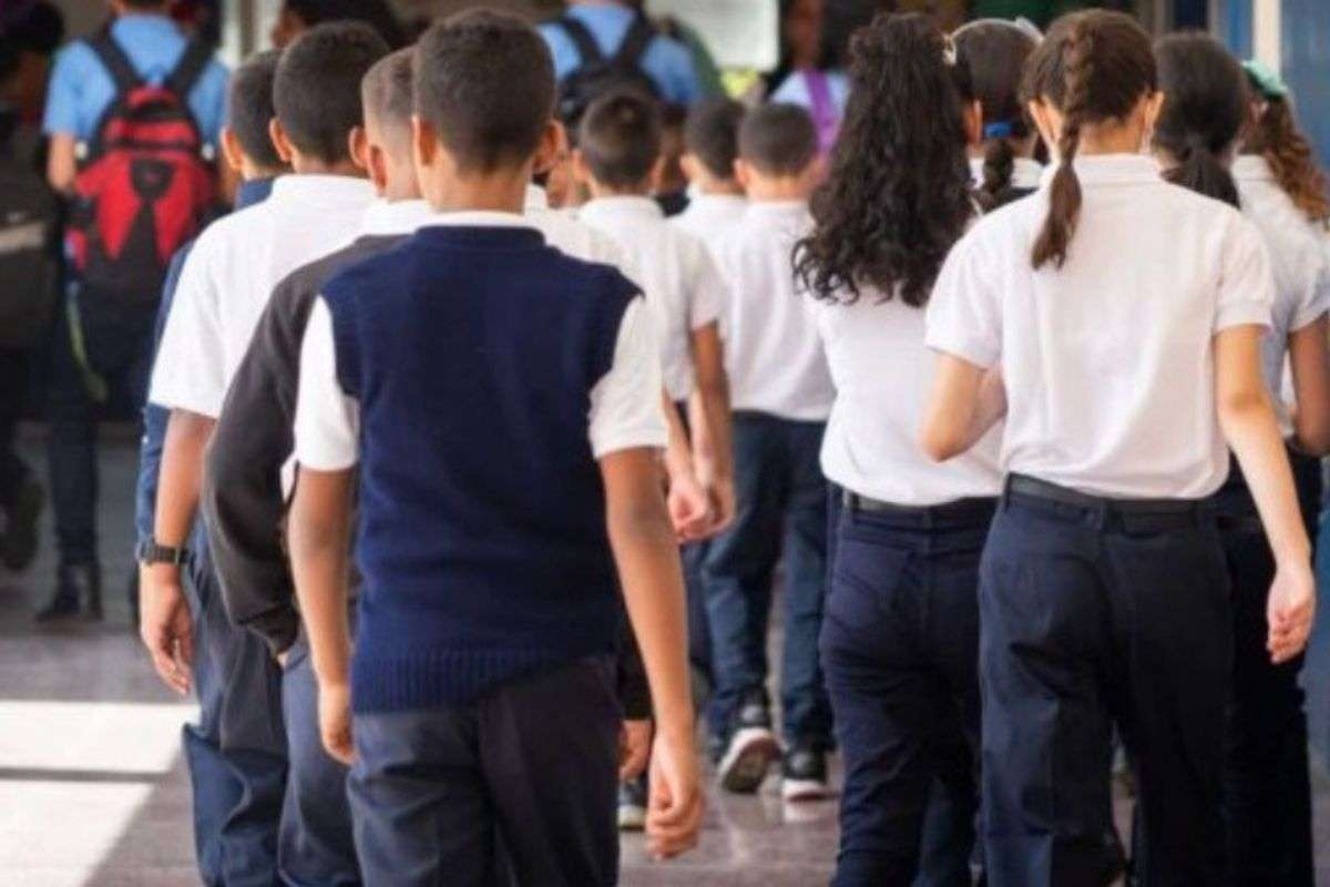 Ministro de Educación anuncia que las clases inician el 8 y 15 de septiembre