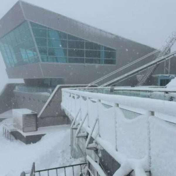 Nevada transforma El Pico Espejo en Mérida este domingo 17Ago