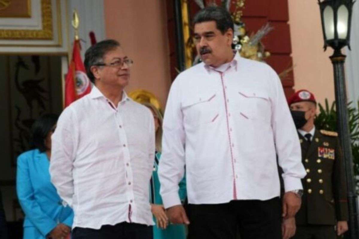 Petro condena cualquier operación militar a Venezuela sin sin consentimiento de naciones hermanas